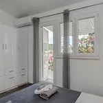 Lit Apartment Ražanj