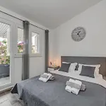 Lit Apartment Ražanj